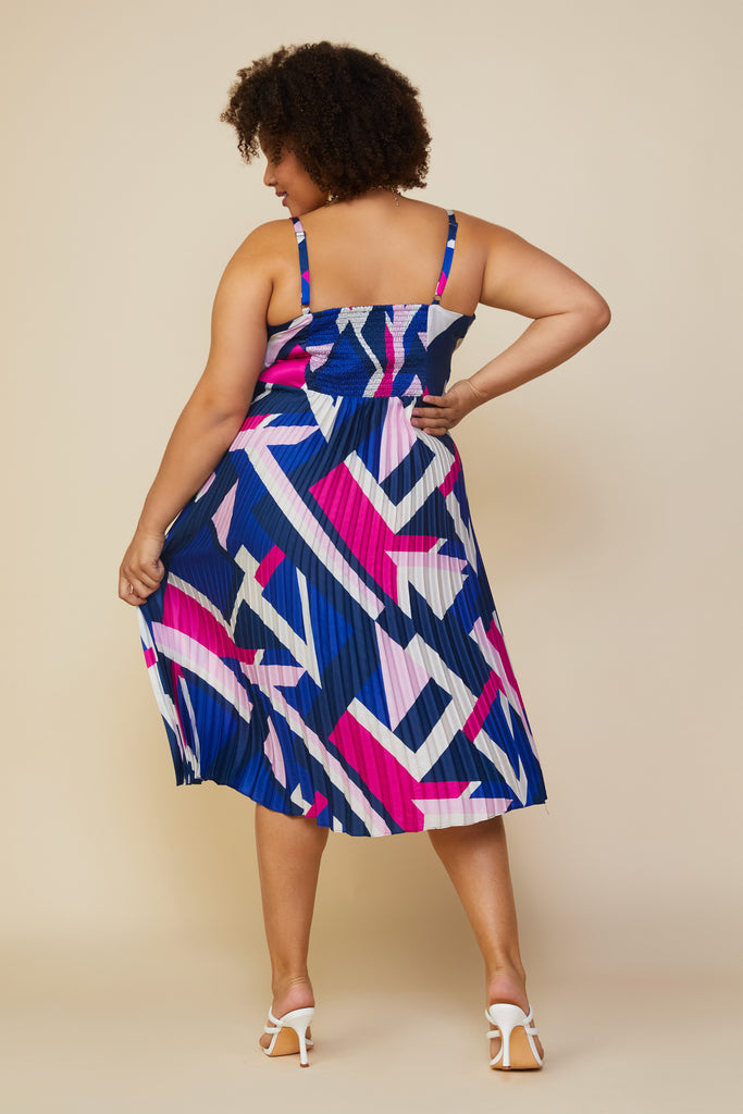 Plus Size - Geo Print Pleated Midi Dress
