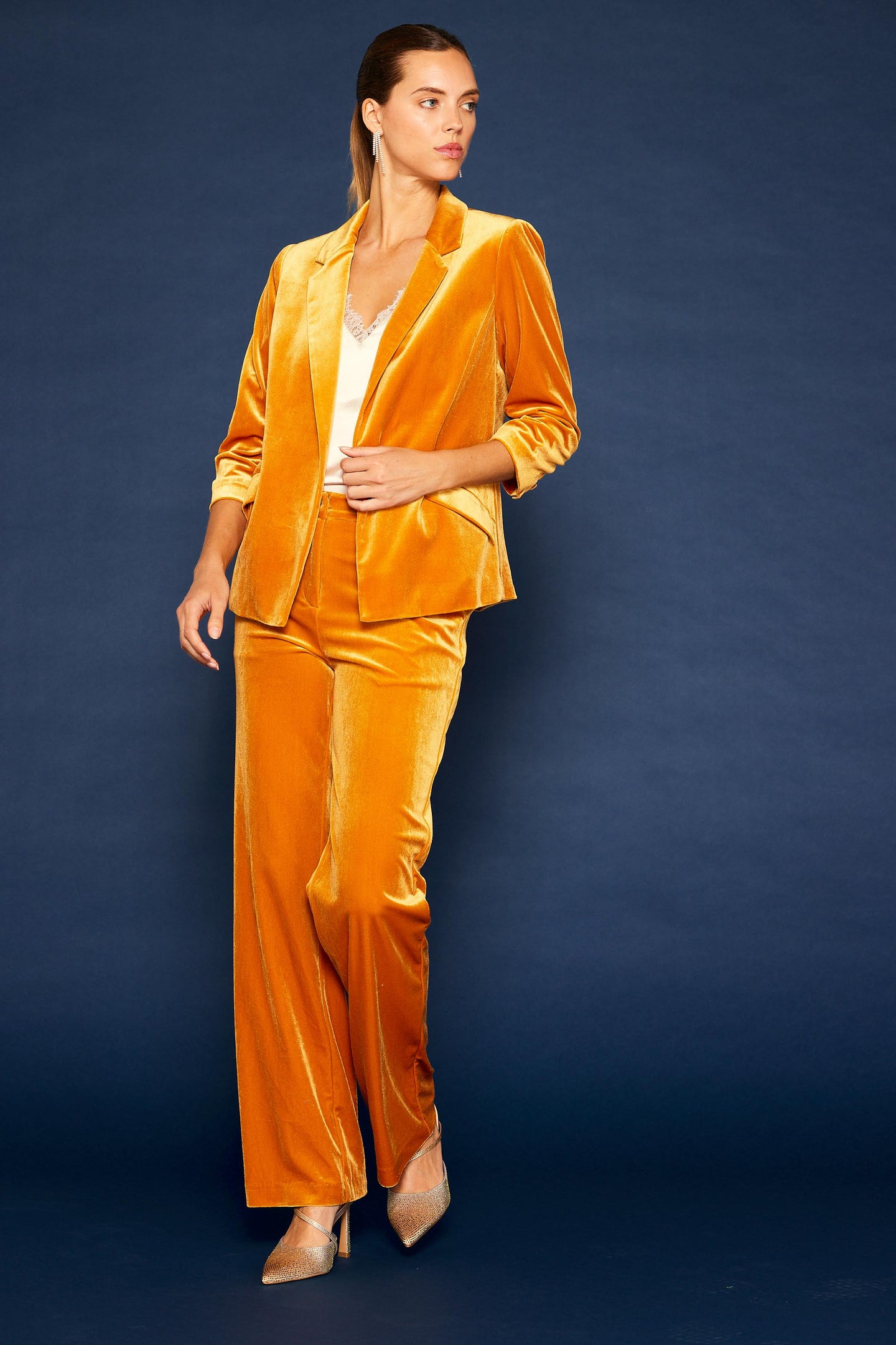 Ruched Velvet Blazer SKIES ARE BLUE