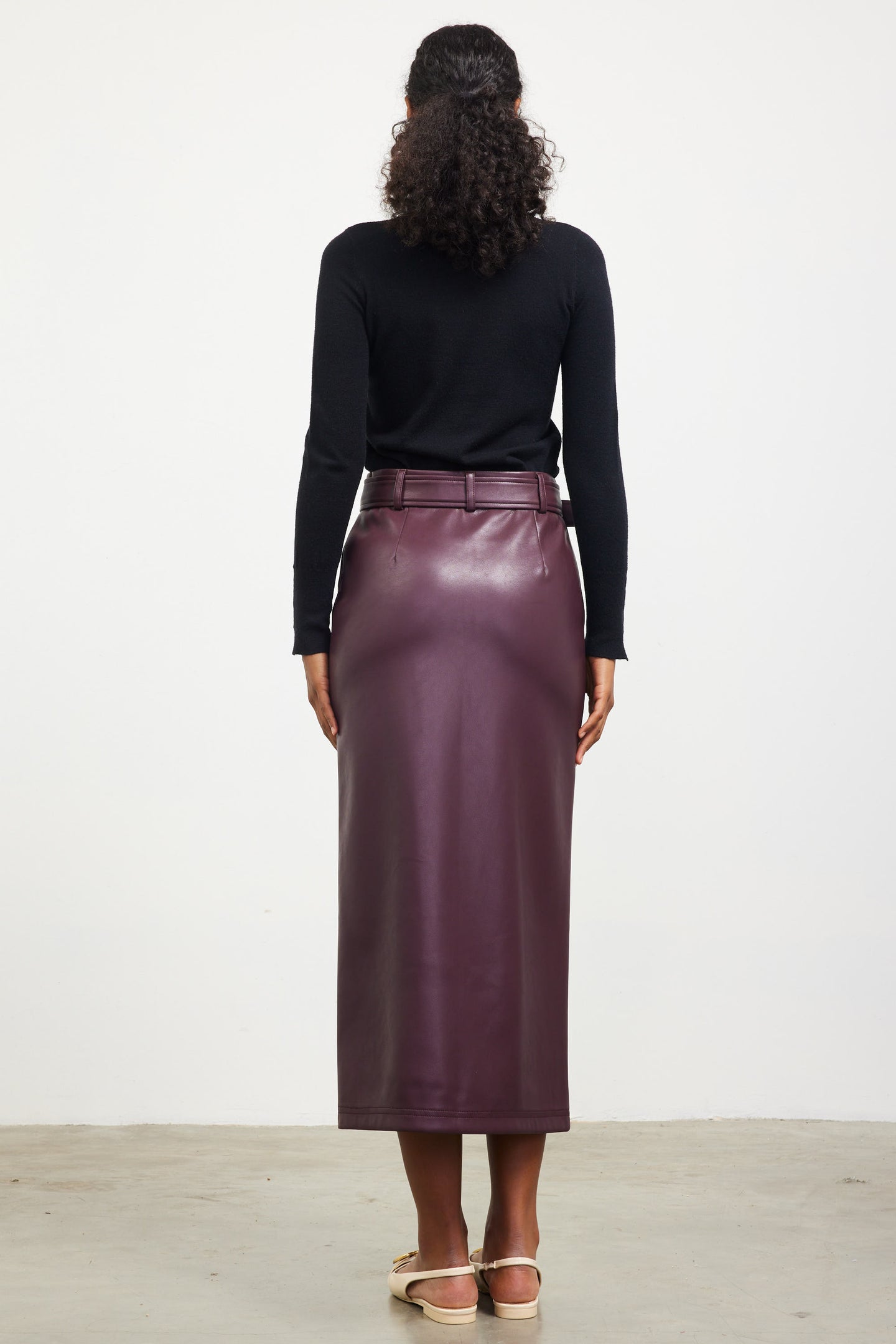 Silky Knit and Mesh Straight Top 261642