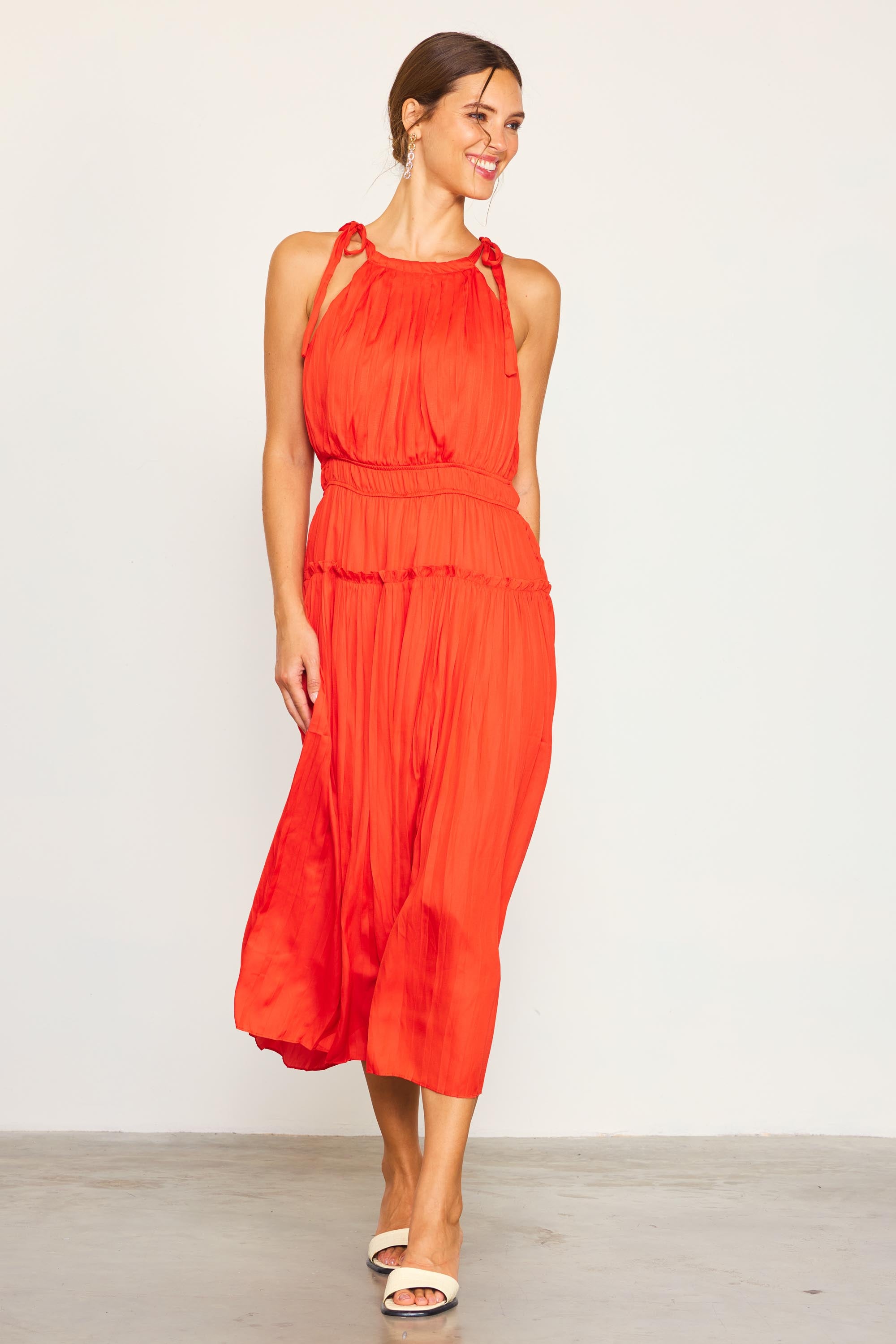 Pleated Halter Midi Dress – SKIES ARE BLUE
