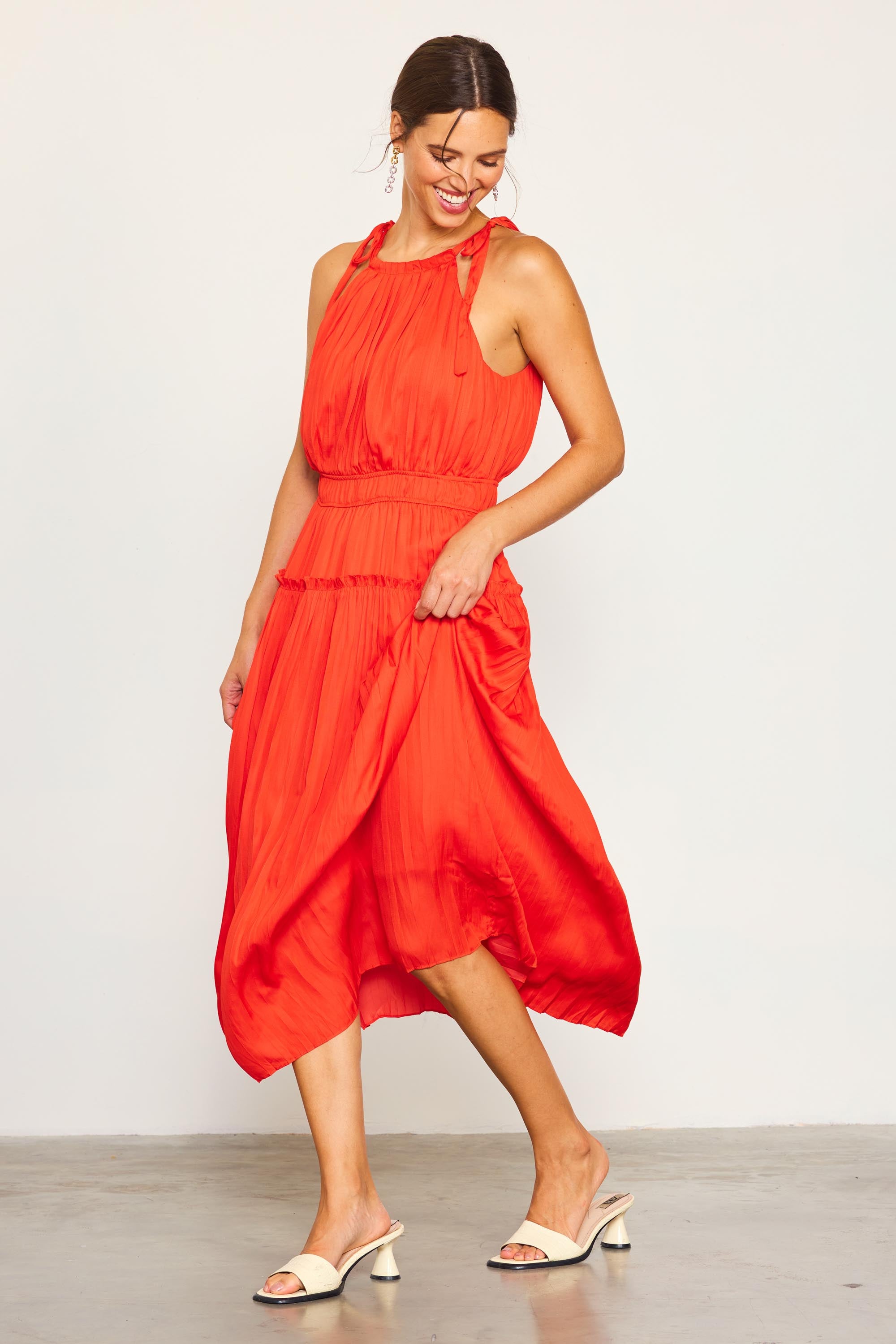 Pleated Halter Midi Dress – SKIES ARE BLUE