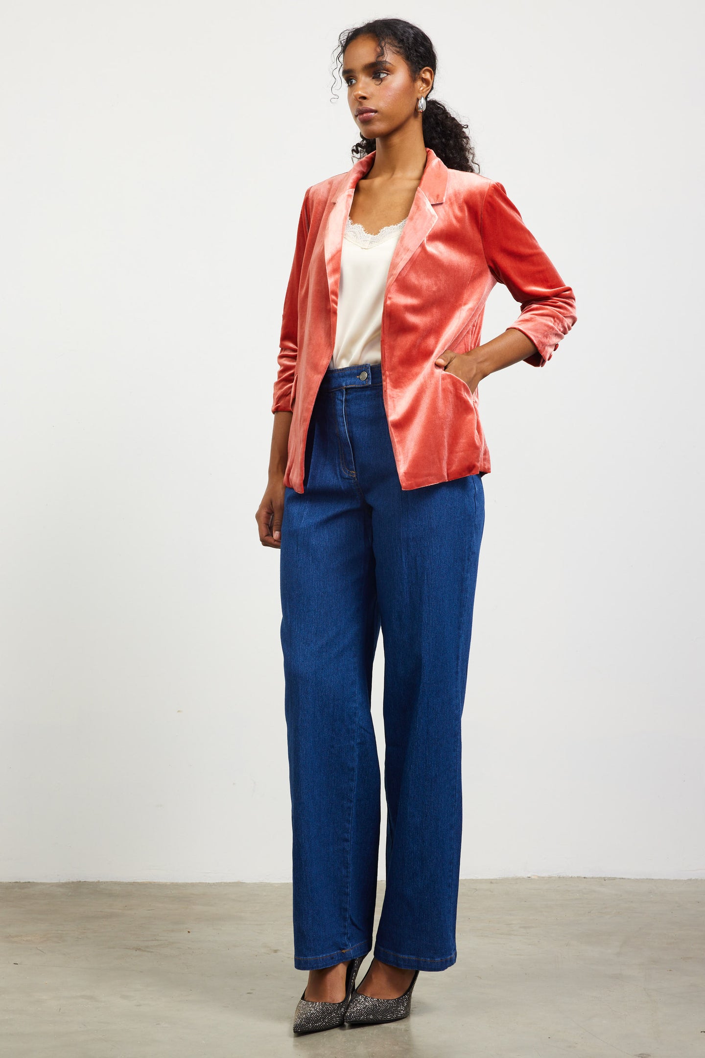 Ruched Velvet Blazer – SKIES ARE BLUE