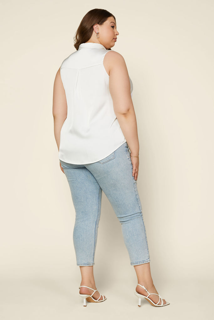 Plus Size - Sleeveless Button Down Top
