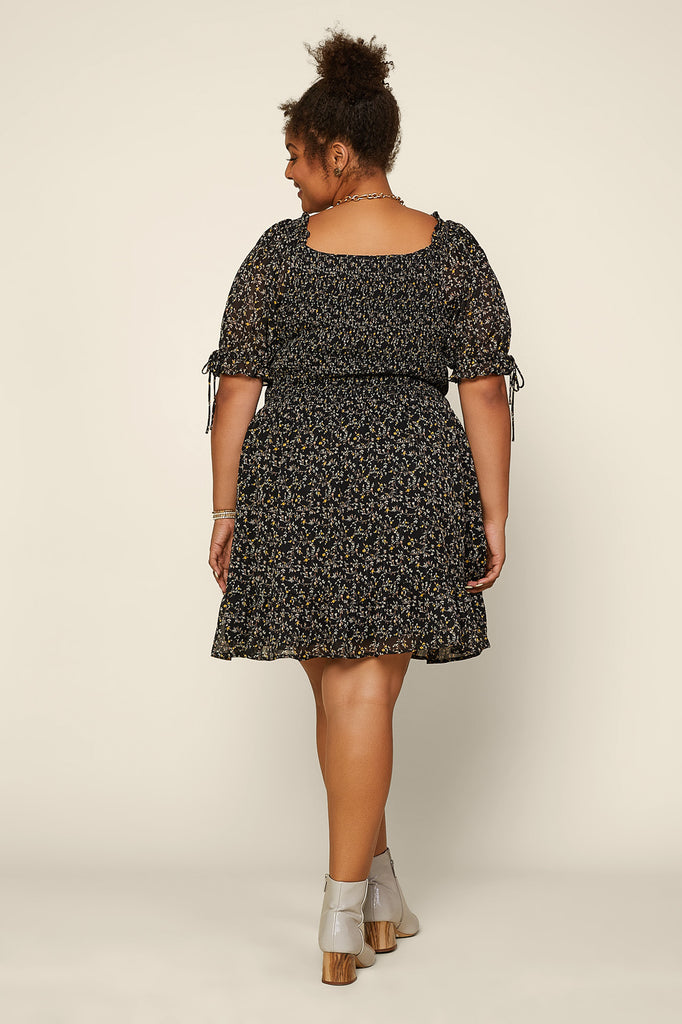 Plus Size - Ditsy Floral Smocked Dress