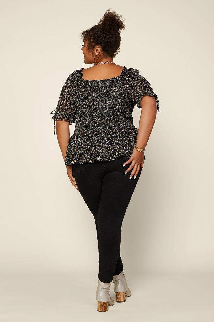 Plus Size - Ditsy Floral Smocked Top