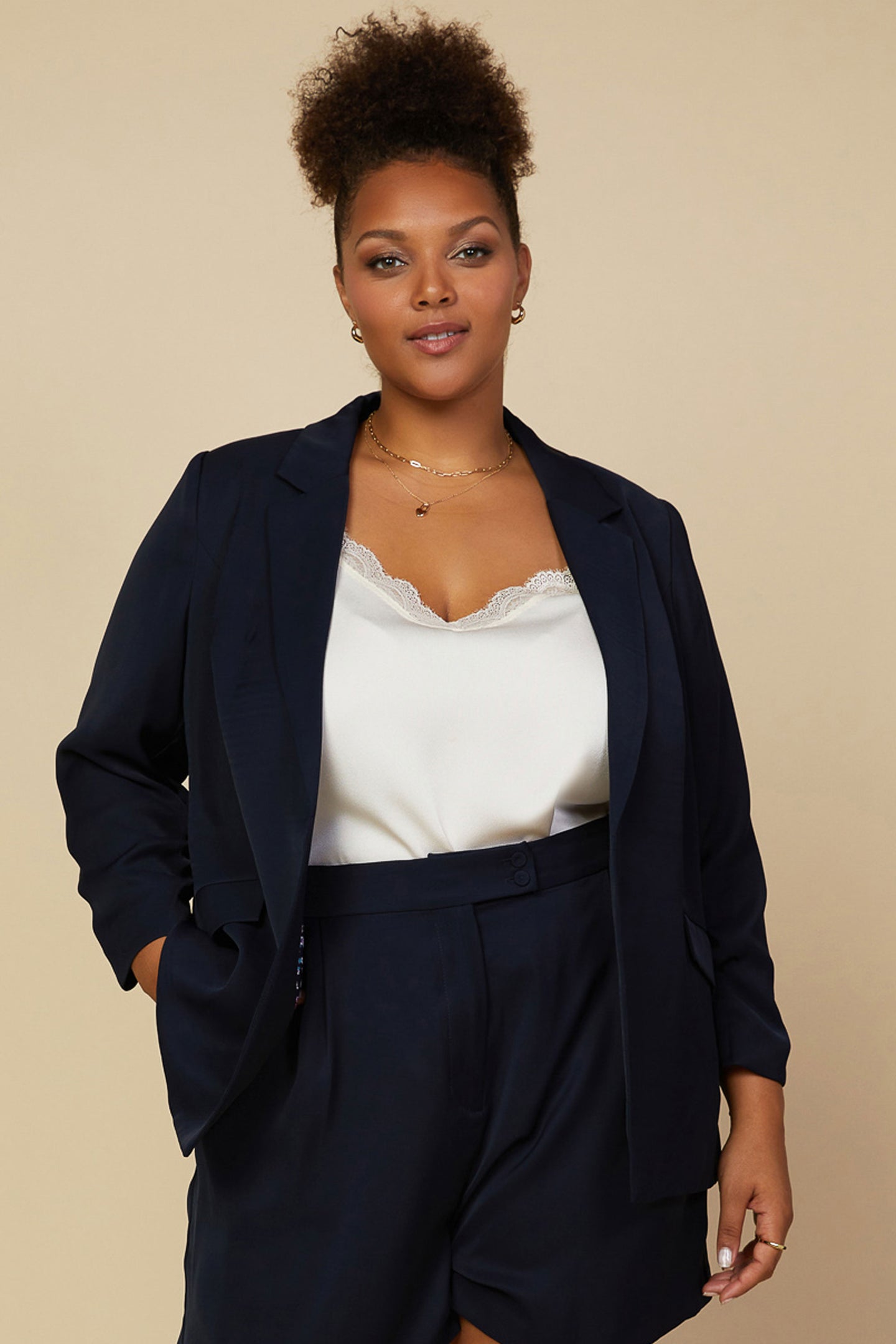 Plus Size - Linen Pinstripe Cuffed Blazer – SKIES ARE BLUE