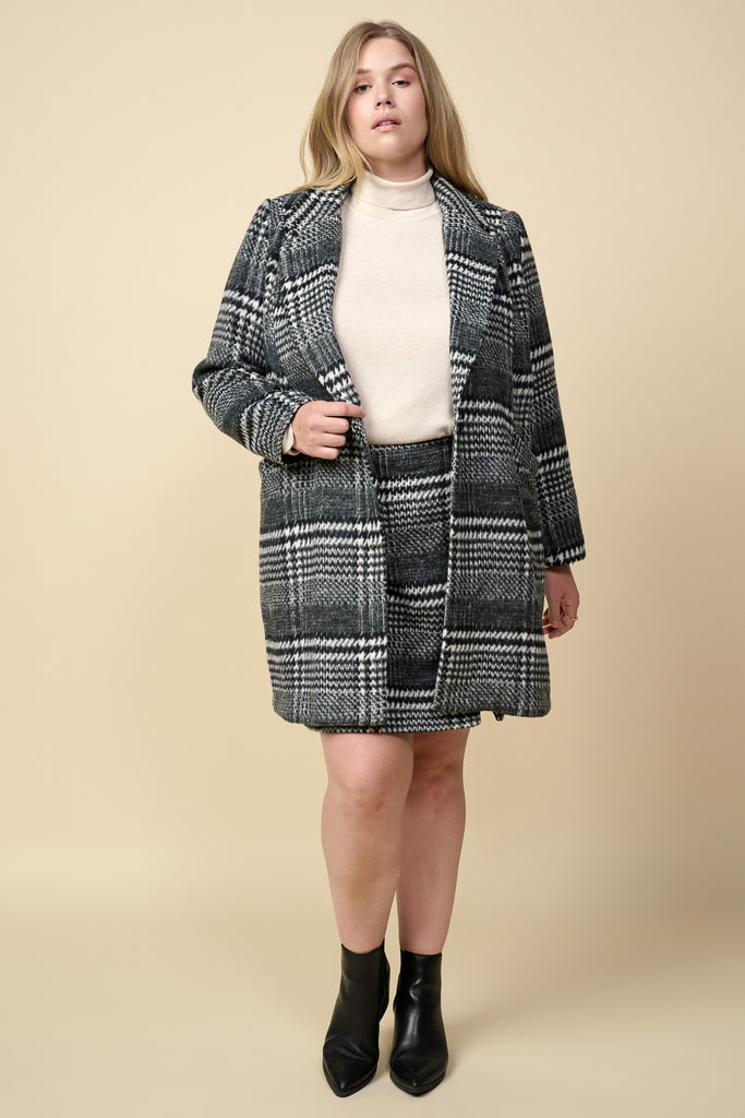 Plus Size - Plaid Mini Skirt